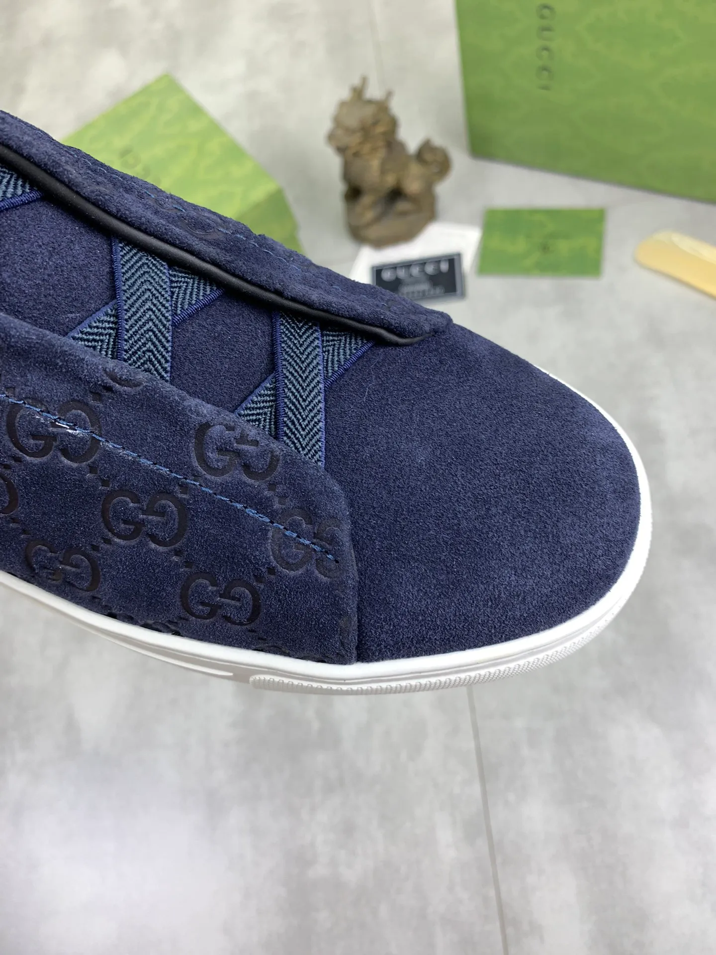 Men's shoes 💰P460💰[New model] (GUCCI) official website's latest 🎁🎁casual and fashionable men's shoes👟, hot style 💥 style is simple and elegant, exclusive for trendy men. Unique official website's latest brand double G elements Original 👑Gucci decoration, fashionable and generous, the fabric is original frosted calfskin✅Full imported sheepskin lining, the official website specifies wear-resistant, lightweight original rubber casual outsole, the classic model is taken in kind at the counter🎬38-44 3⃣️colors available